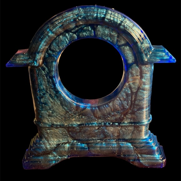 Handmade Blue and black resin clock - Picture 2 of 5